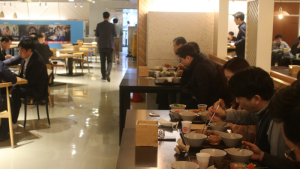 사회적 거리두기로 뒤바뀐 식(食) 풍경