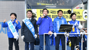 이낙연 '송파 찾아 지원유세'