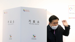 투표하러 온 황교안 후보