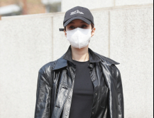 고준희 '마스크로 가려도 예뻐'