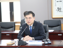 손병두 부위원장