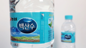 농심 백산수, ‘이지오픈’ 라벨 적용… 페트 경량화도