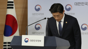 인사하는 노형욱 국무조정실장