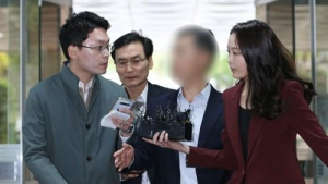 버닝썬 유착 의혹 '경찰총장' 윤 총경, 구속 6개월만에 무죄석방