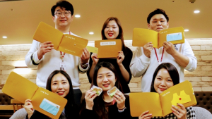 롯데칠성 샤롯데봉사단, 어린이날 맞아  ‘촉각도서·친환경 비누’ 기부