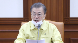 레임덕 우려 걷어낸 文대통령, 취임 3주년 지지율이 ‘71%’