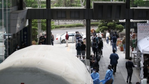 20대 확진자 3042명 발병률 ‘압도적’… 총 1만962명