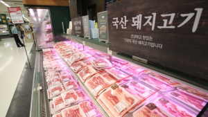 코로나19에 천덕꾸러기 된 돼지고기…삼겹살만 ‘金겹살’