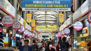 '재난지원금 사용, 활력 되찾은 전통시장'