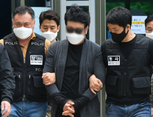 '경비원 갑질 의혹' 영장심사 마친 입주민