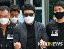 '경비원 폭행' 입주민, 구속여부 오늘 결정
