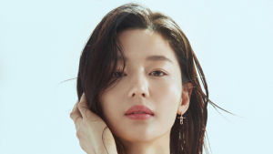 청량한 전지현, 무결점 완벽 미모로 화보 장인 면모 여과 없이 드러내
