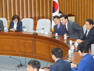 미래한국당, 오늘 통합당과 합당 의결