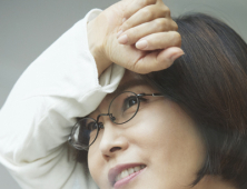 이선희, 재혼 14년만에 결별..이혼 사유는?