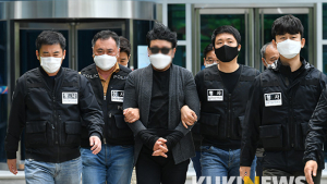 '아파트 경비원 폭행' 입주민 검찰 구속송치