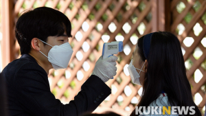 ‘사회적 거리두기’ 복귀할 수도… 박능후 복지부 장관 오후 4시 입장발표