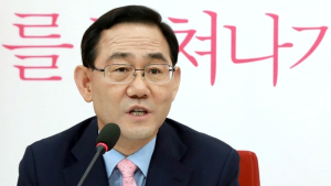 주호영, 청와대 회동서 文정부 전방위 폭격