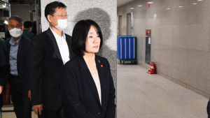 윤미향 '땀 범벅이 된 얼굴'