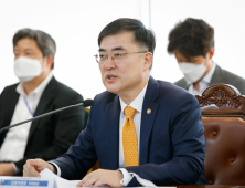 손병두 부위원장, 경제위기 속 '스톡데일 패러독스' 자세 강조