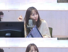 김이나, 아이유 ‘좋은 날’→‘아브라카다브라’...“죽어서 묘비에 새길 곡”