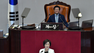 21대 국회 첫 국회의장에 박병석·부의장에 김상희 의원