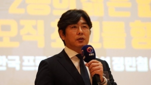 ‘한용덕 사퇴’…정민철 단장 “1분 1초 빠르게 후임자 정하겠다”