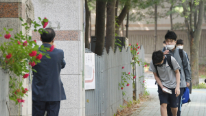 중학교 입학 후 '첫 등교 수업'