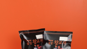 CJ제일제당, 한화 이글스와 손잡고 ‘이글이글 불꽃왕교자’ 출시
