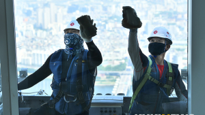 120층 유리창 청소