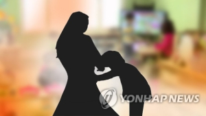 “아기 등에 멍 자국”…한 살배기 학대한 수원 어린이집 교사들