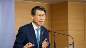 '아시아나항공 M&A' 은성수 