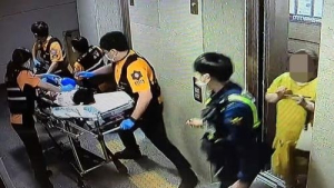 가방에 갇혀 숨진 9살 아이 친부도 '학대 혐의' 입건