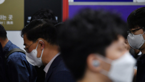 수도권 산발적 집단감염 지속… 고령·깜깜이 환자 증가