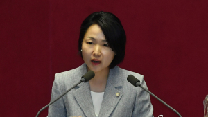 홍정민 