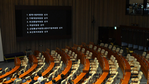 민주, 원내야당 없는 상임위라도 연다