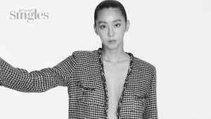 원조 꿀벅지 ‘유이’ 섹슈얼 세미 누드 화보 공개