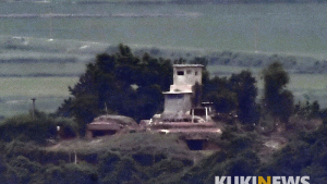조용한 북한군 초소