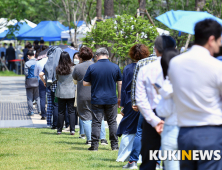 여름 왔지만 코로나19 유행은 여전…5월 발생 환자수 넘겼다