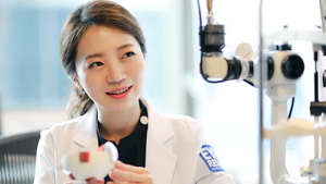 [칼럼] 시력교정술을 고려한다면 이런 점 주의하자