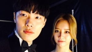 ‘류준열·혜리, 애정전선 이상無…청담동 목격담 연일 화제