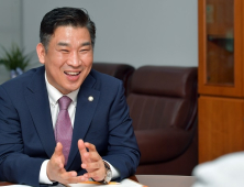 [인터뷰] 최승재 의원 “소상공인은 지역경제 근간, 현장 목소리 듣겠다”