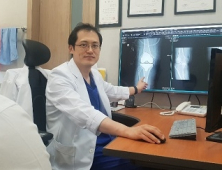 [칼럼] 퇴행성관절염, 65세 이상 말기환자는 인공관절치환술 고려해야