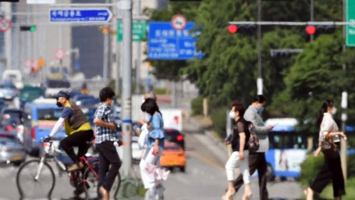 폭염주의보 속, 아스팔트도 부글부글