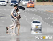 폭염에 도로도 사람도 ‘어질어질’
