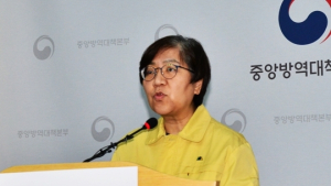 정은경 “지역 전파·해외 유입 차단 이중 부담”