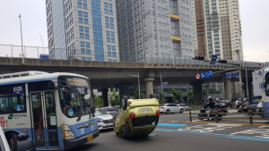 부산 부산진구서 차량 전도사고 발생