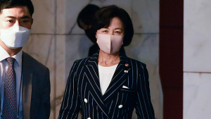 '공수처 공청회' 참석하는 추미애 장관