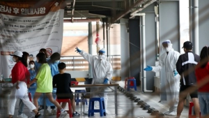 확진자 7명 나온 강남 모임, 방문판매 연관 추정
