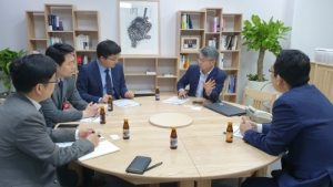 의협 집행부, 민형배 의원과 면담… “코로나19로 인한 의료기관 손실 보상 필요”