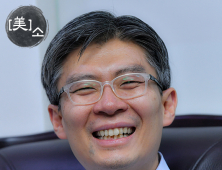 [美소] 시대전환 조정훈 의원  “국회의원 도전 왜? 부엌을 만들려고”